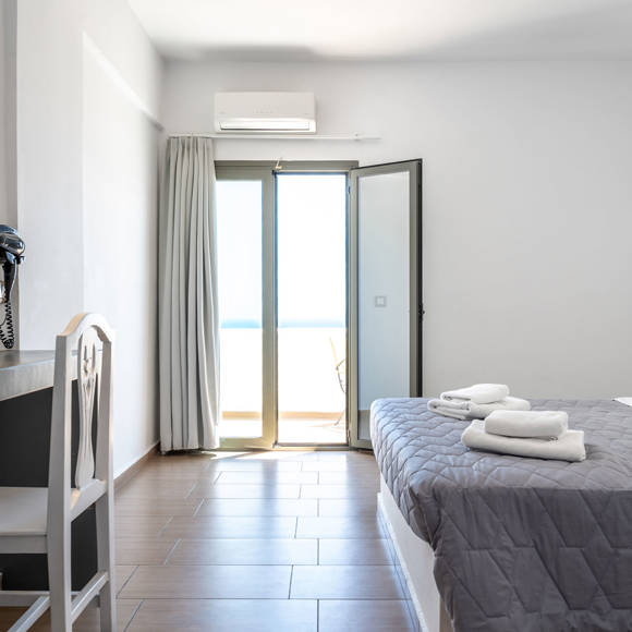 Omiros Hotel Santorini DBL POOL VIEW 3