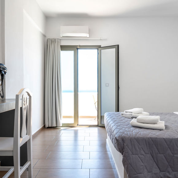 Omiros Hotel Santorini DBL POOL VIEW 3